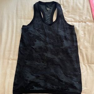 Athleta camo print momentum tank